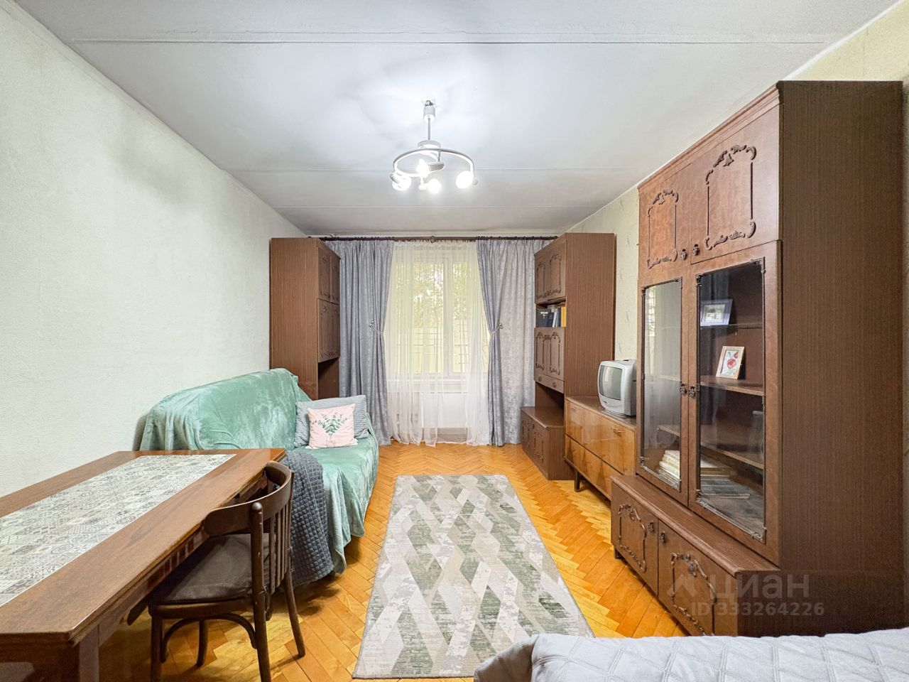 2-комн. квартира, 45 м², 1/14 этаж
