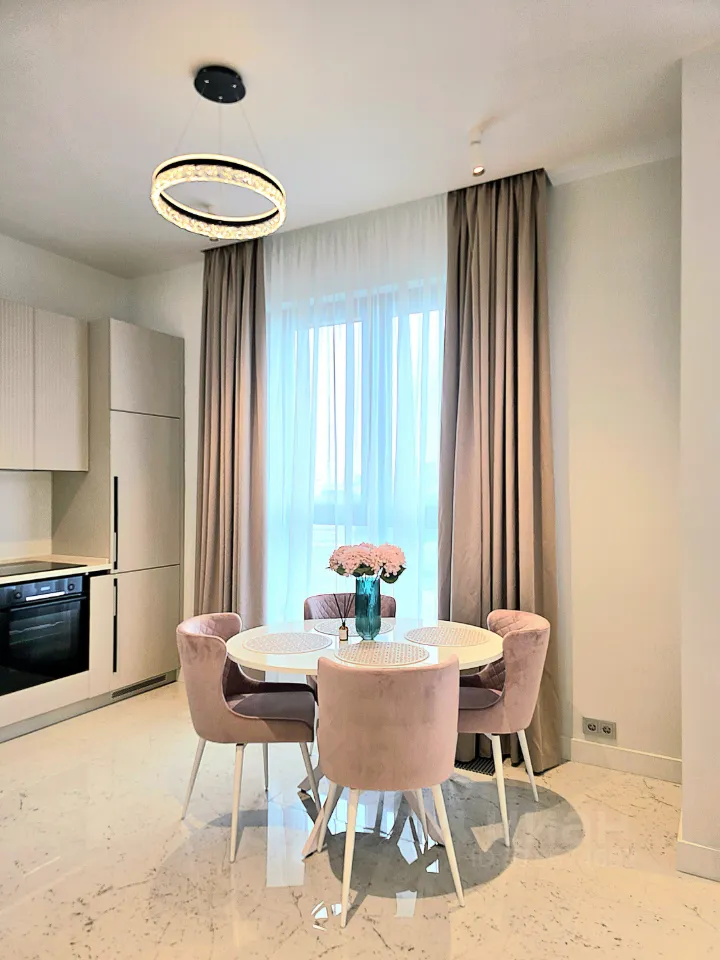 2-комн. квартира, 58 м², 10/30 этаж