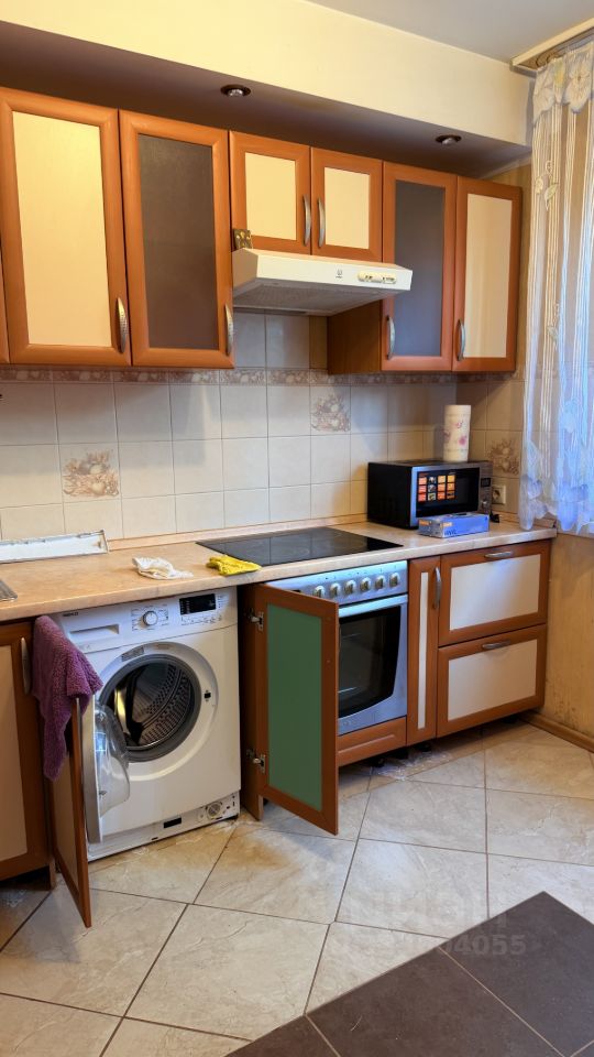 2-комн. квартира, 60 м², 1/17 этаж