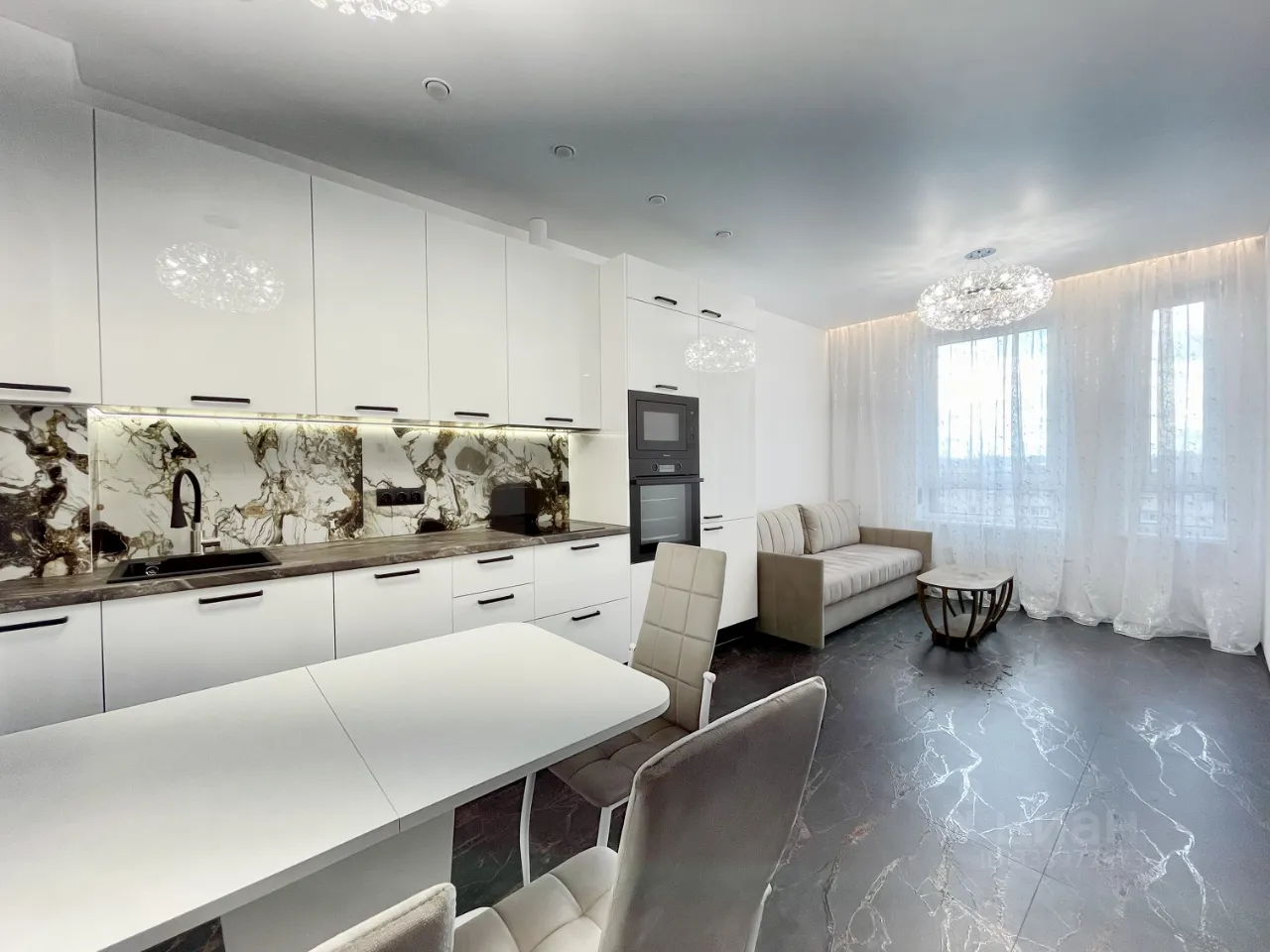 2-комн. квартира, 57 м², 16/30 этаж