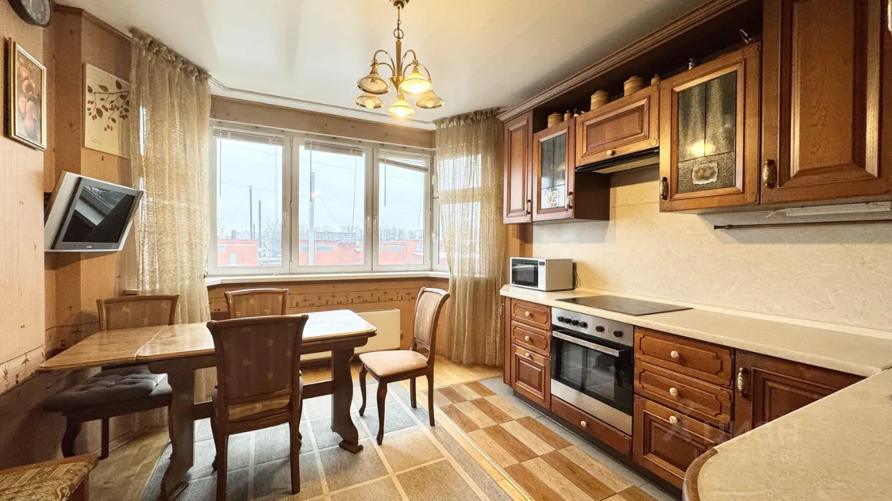 2-комн. квартира, 65 м², 4/17 этаж