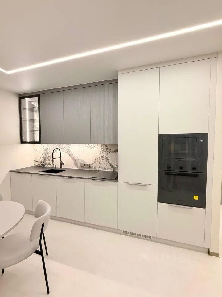 2-комн. квартира, 65 м², 25/26 этаж