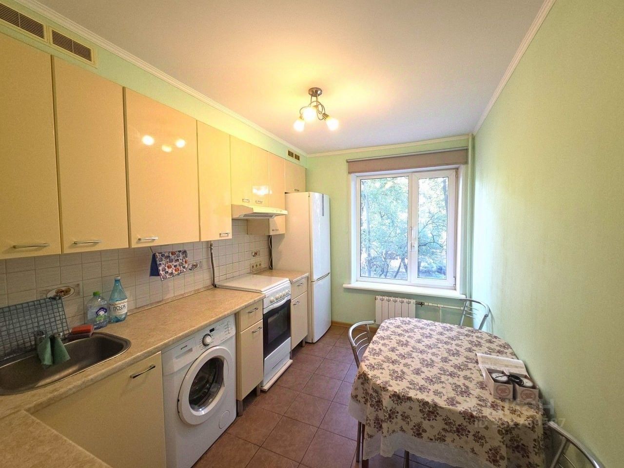 3-комн. квартира, 64 м², 2/9 этаж