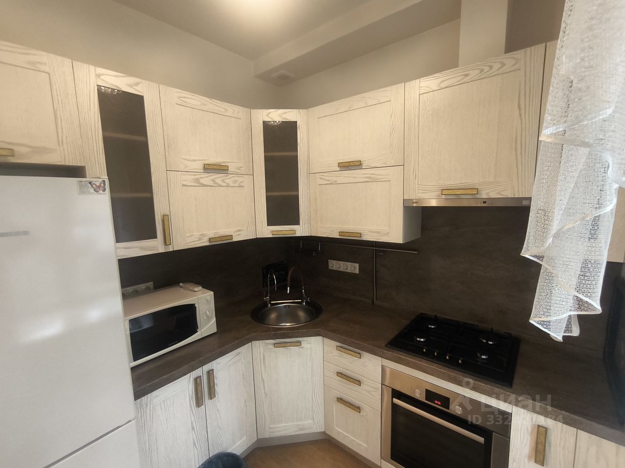 3-комн. квартира, 75 м², 1/6 этаж