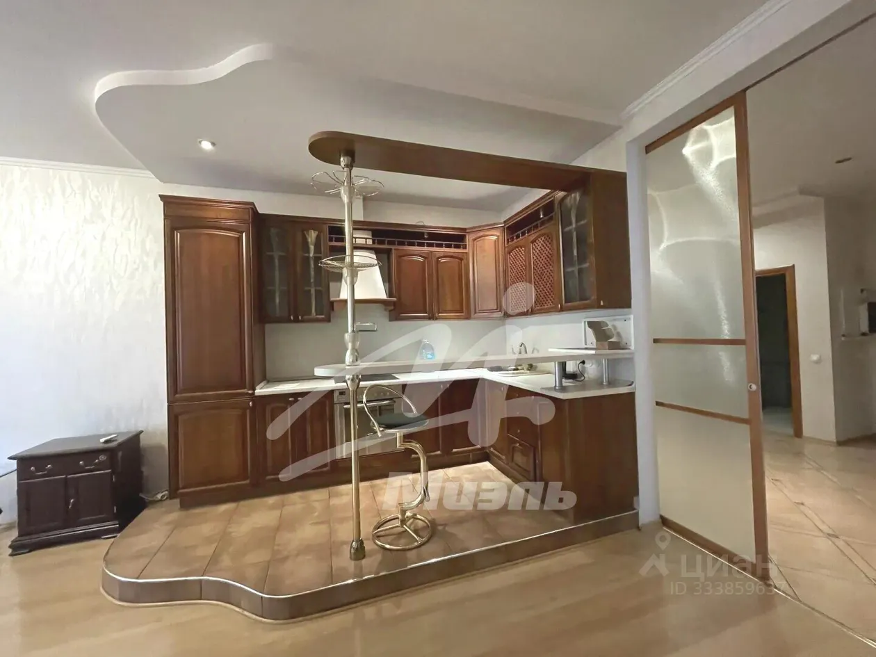 3-комн. квартира, 150 м², 1/4 этаж