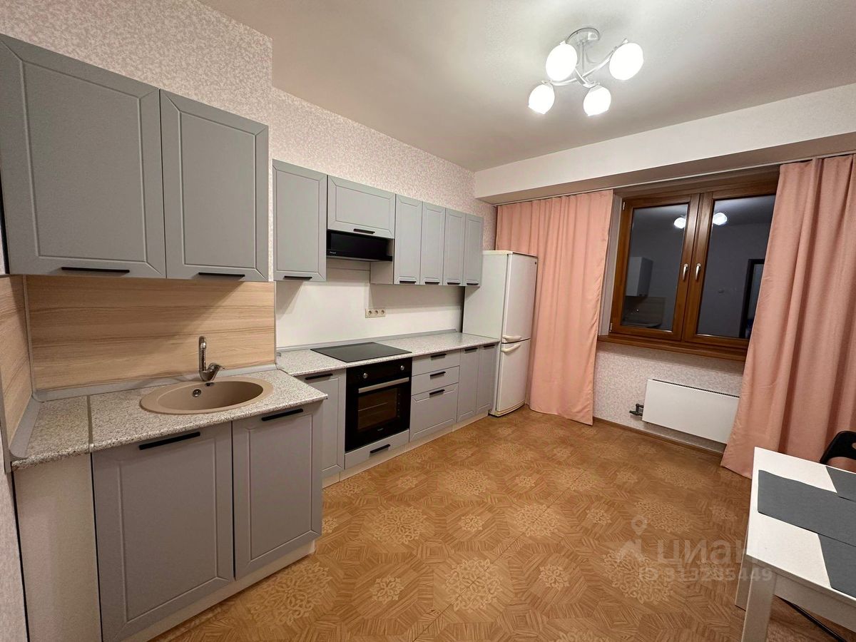 1-комн. квартира, 42 м², 1/22 этаж