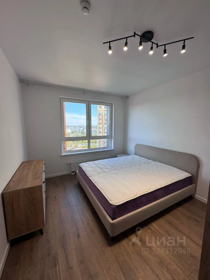 2-комн. квартира, 41 м², 19/37 этаж