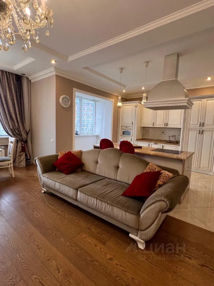 2-комн. квартира, 80 м², 13/40 этаж