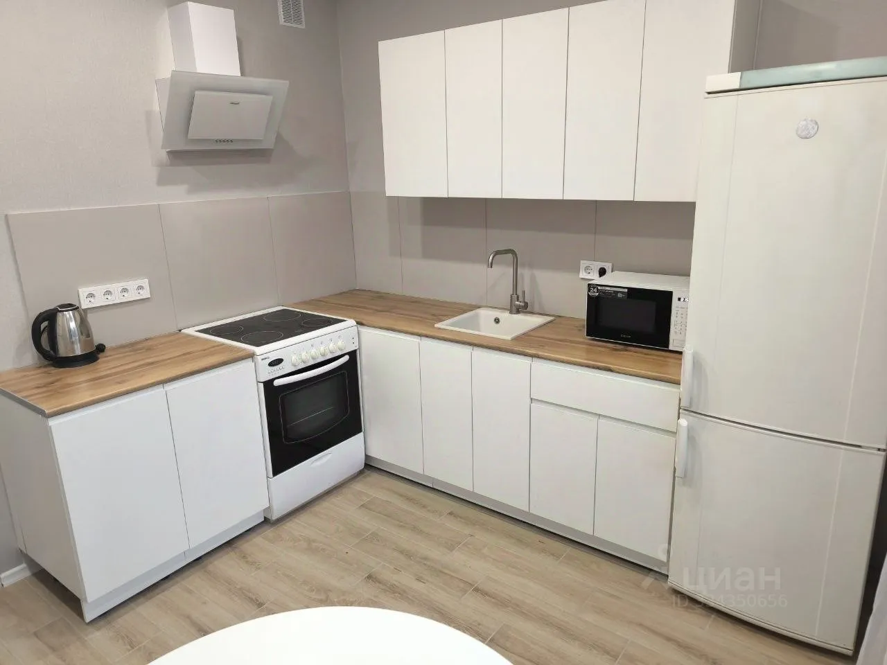 2-комн. квартира, 52 м², 3/25 этаж