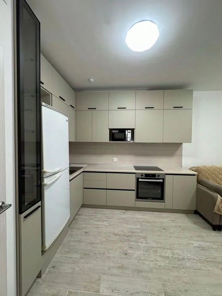 2-комн. квартира, 40 м², 8/19 этаж