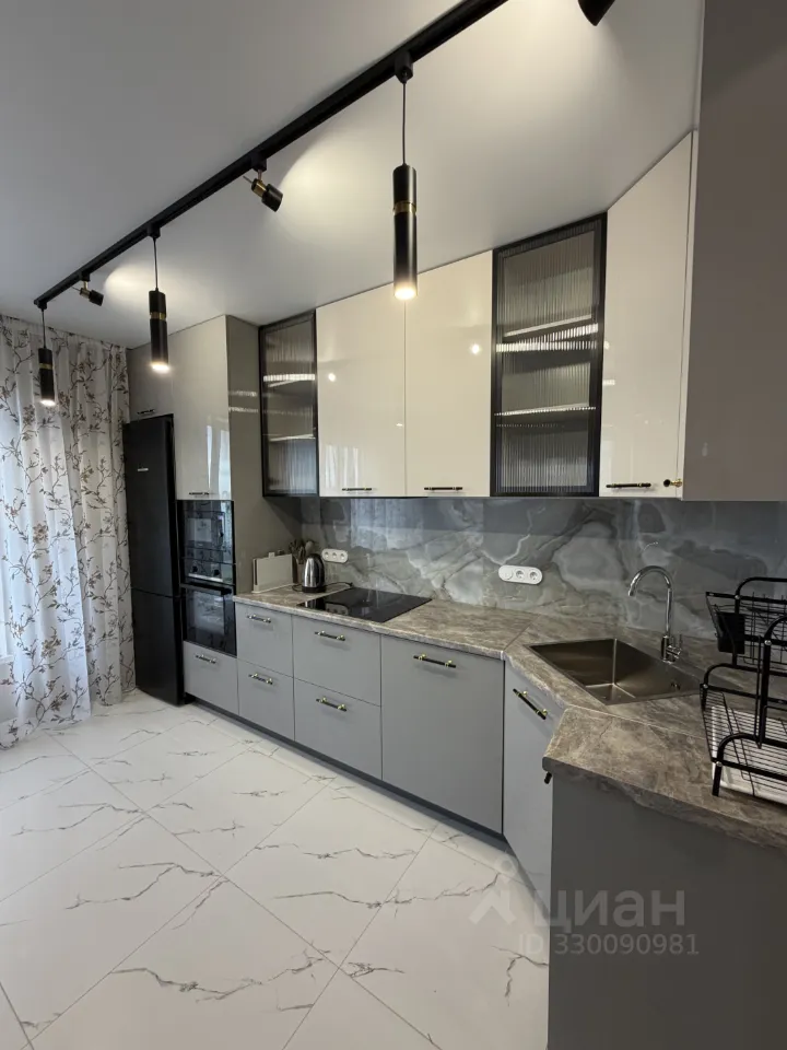 3-комн. квартира, 55 м², 20/33 этаж