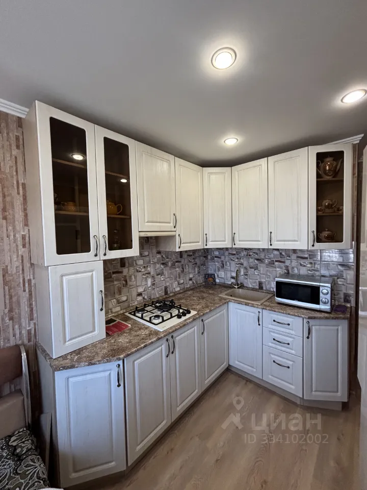 2-комн. квартира, 45 м², 10/12 этаж