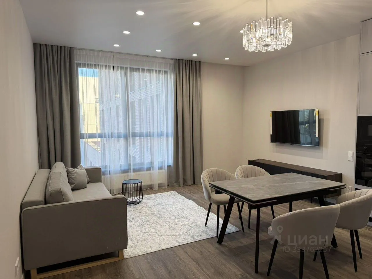 2-комн. квартира, 65 м², 13/18 этаж
