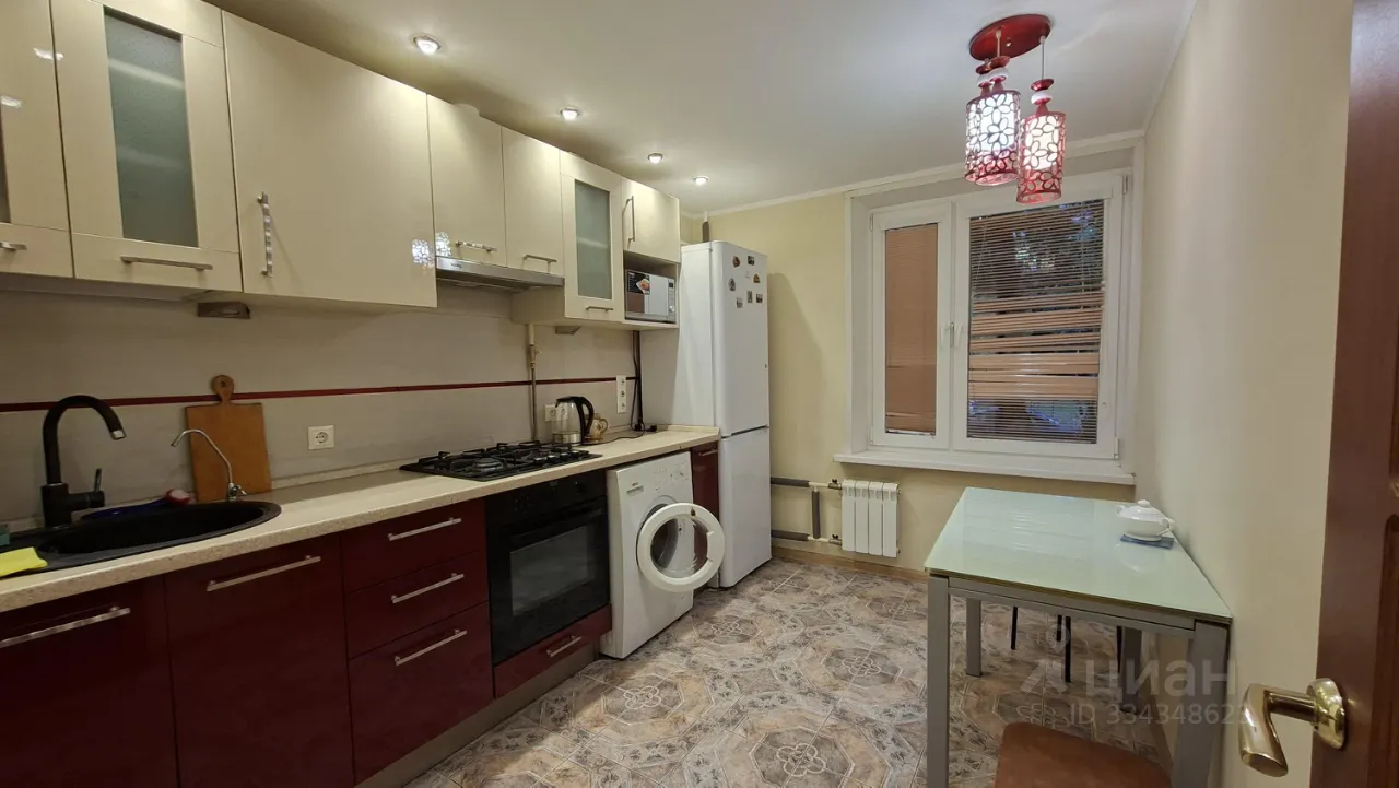 1-комн. квартира, 35 м², 1/12 этаж