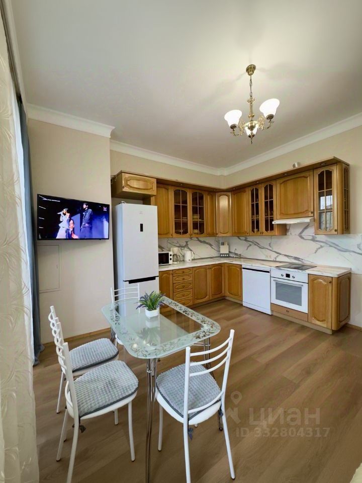 2-комн. квартира, 68,3 м², 3/8 этаж