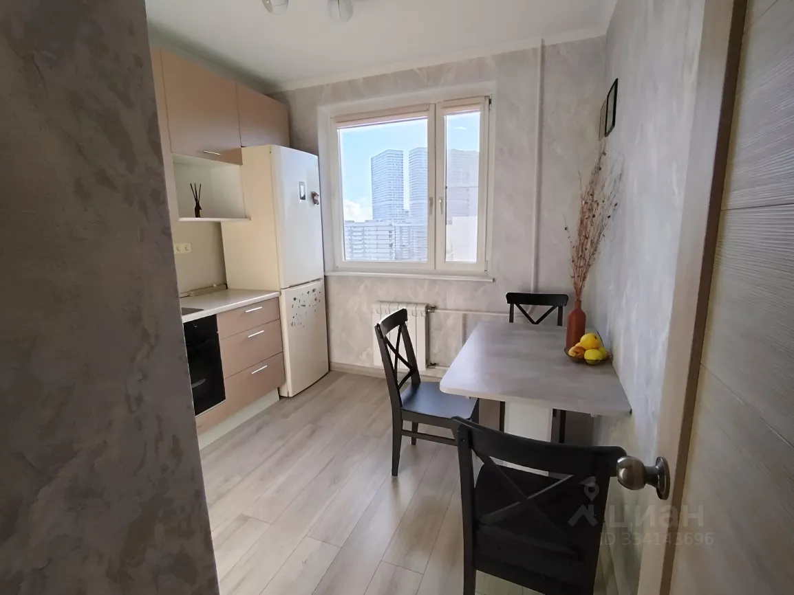 2-комн. квартира, 51 м², 14/17 этаж