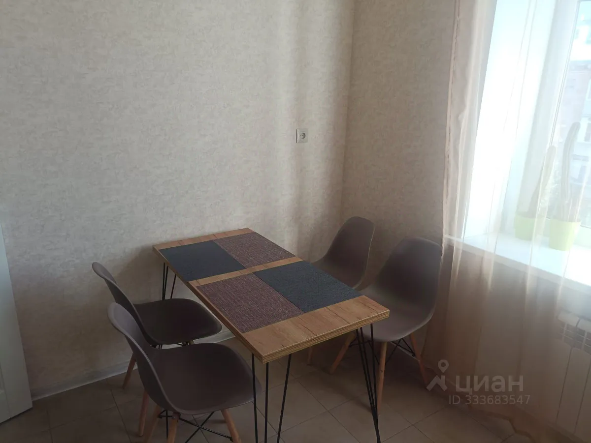 3-комн. квартира, 74 м², 8/8 этаж