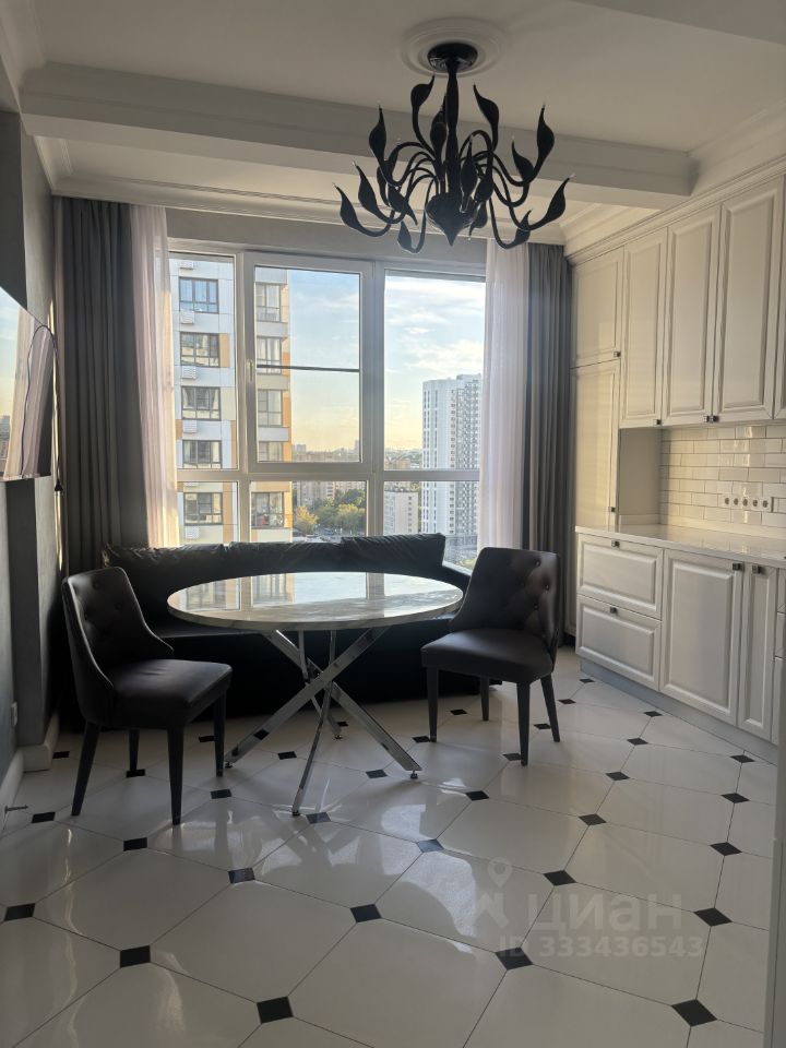 2-комн. квартира, 58 м², 14/17 этаж