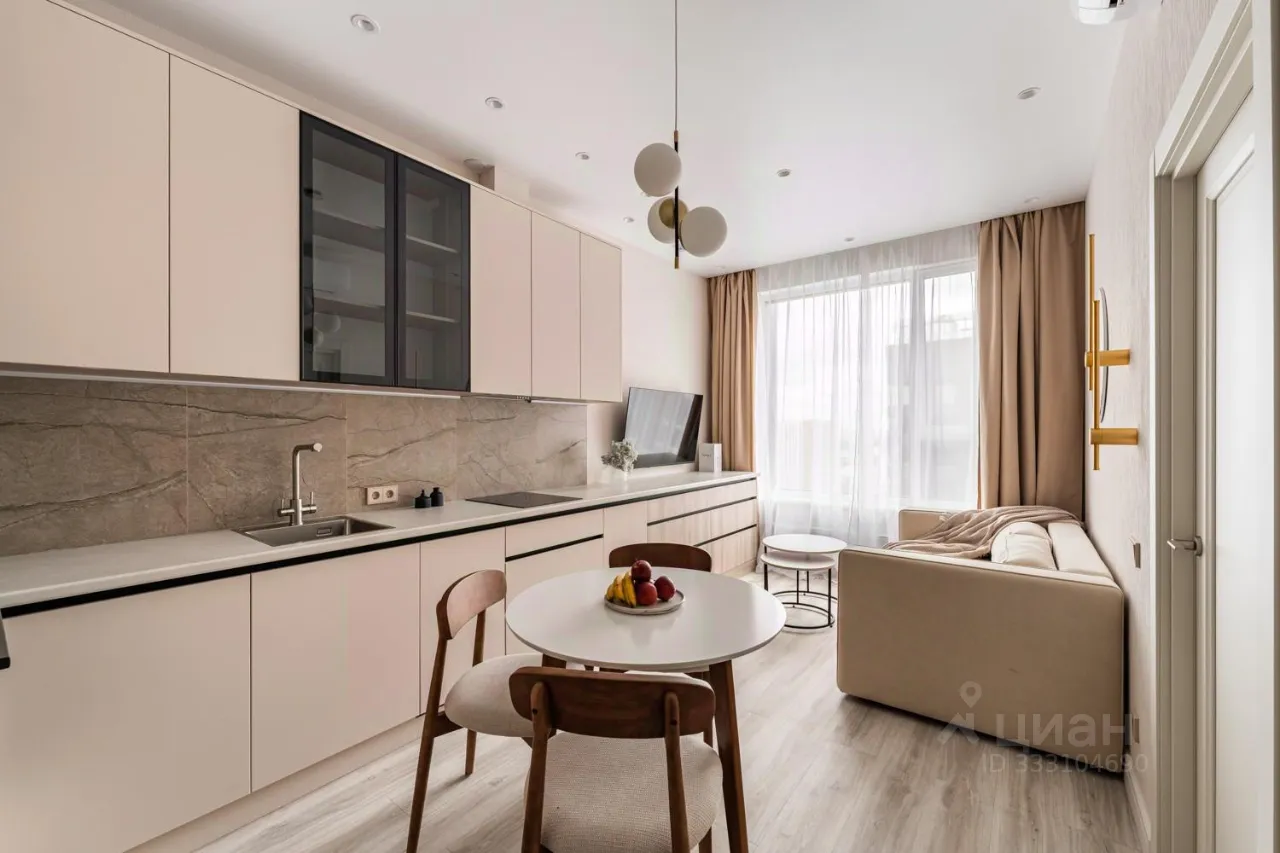 2-комн. квартира, 40 м², 21/25 этаж