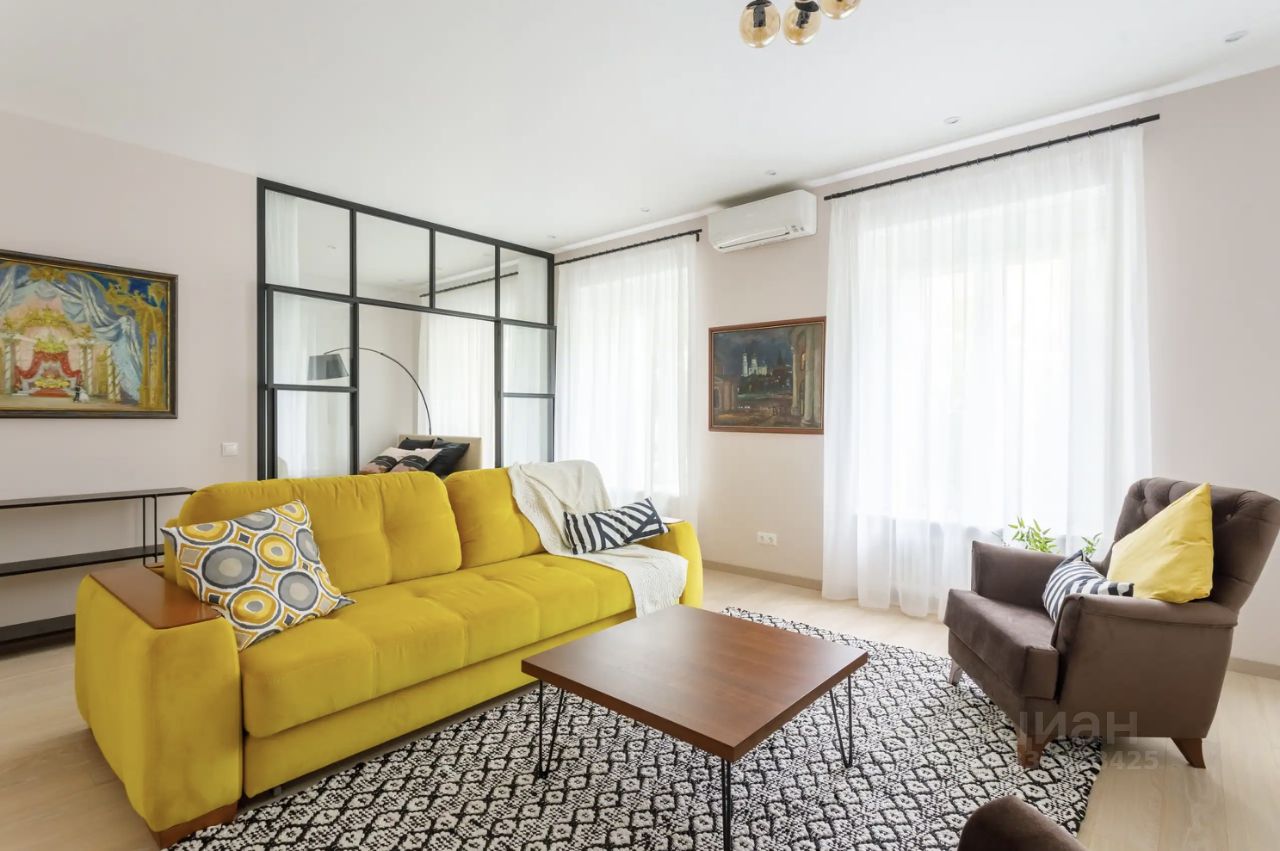 2-комн. квартира, 60 м², 1/6 этаж