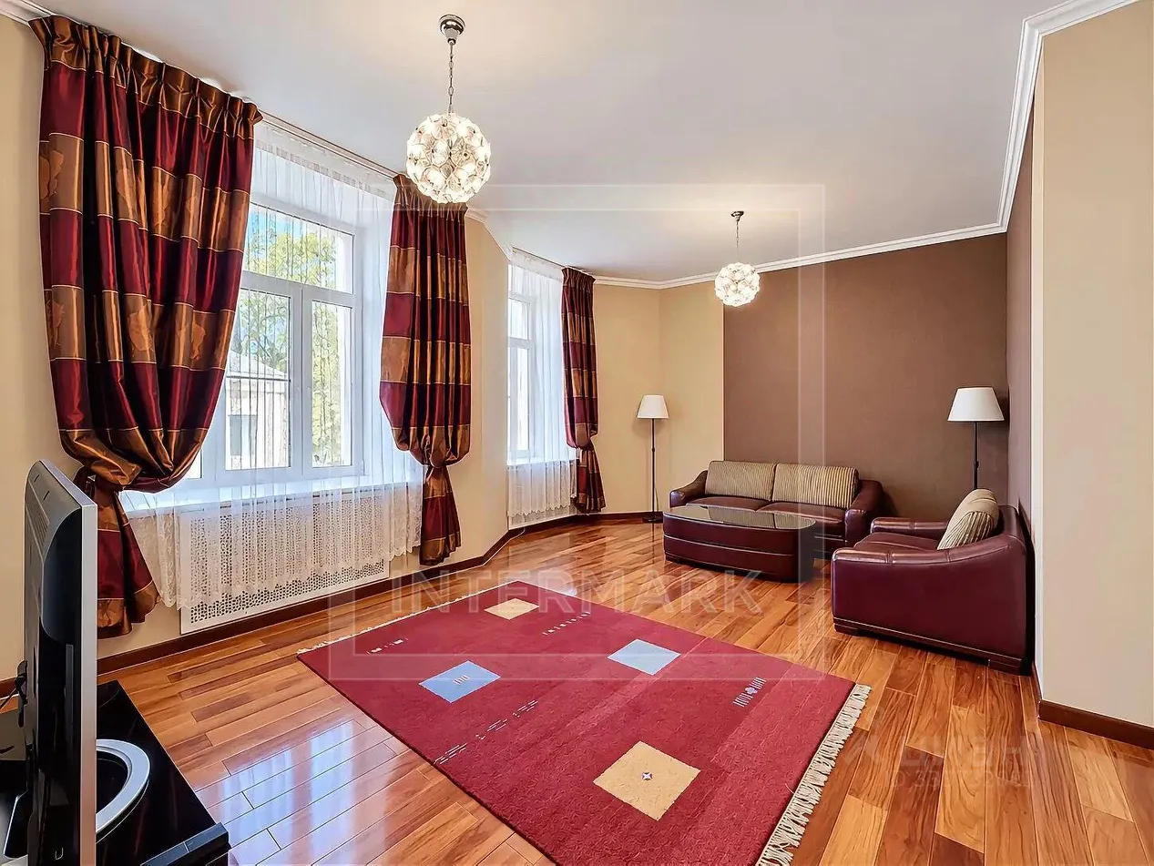 2-комн. квартира, 81 м², 2/6 этаж