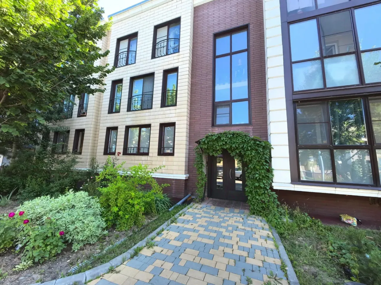 Студия, 38 м², 2/3 этаж