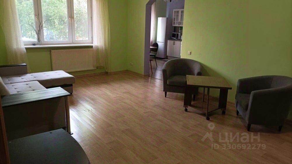 2-комн. квартира, 70 м², 1/9 этаж