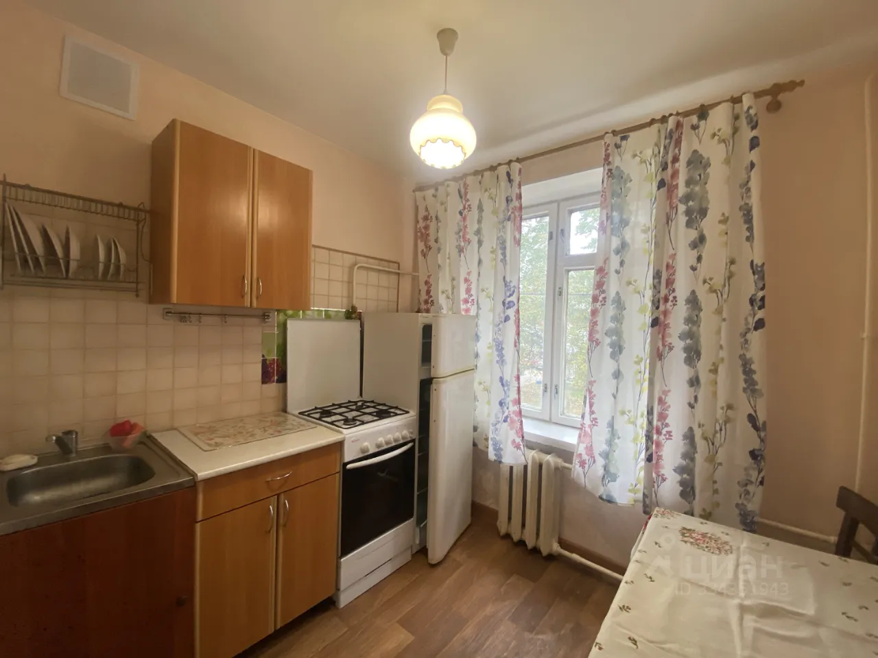 2-комн. квартира, 42,5 м², 2/5 этаж