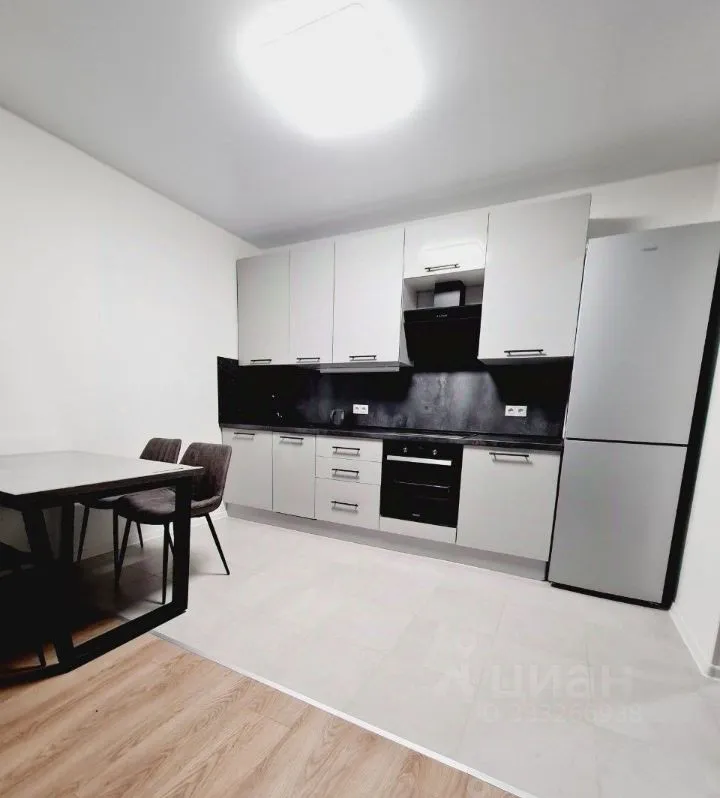 2-комн. квартира, 54 м², 12/25 этаж