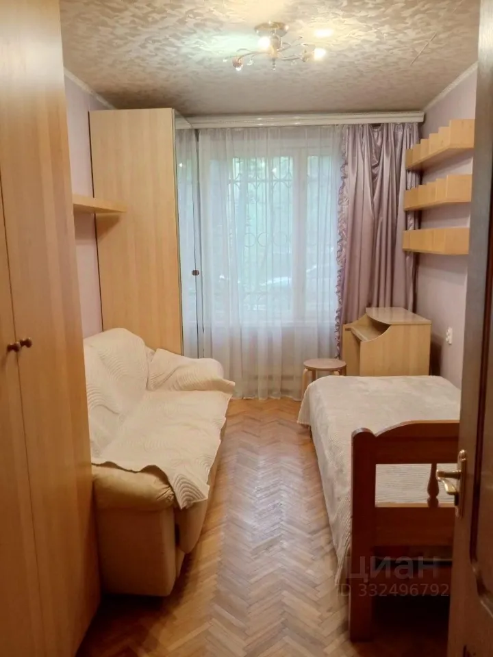 2-комн. квартира, 44 м², 1/9 этаж