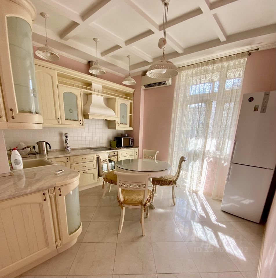 2-комн. квартира, 80 м², 7/15 этаж