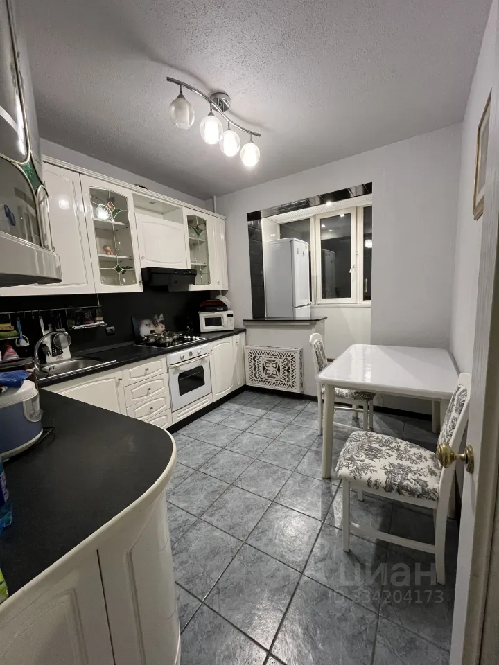 3-комн. квартира, 67 м², 2/12 этаж