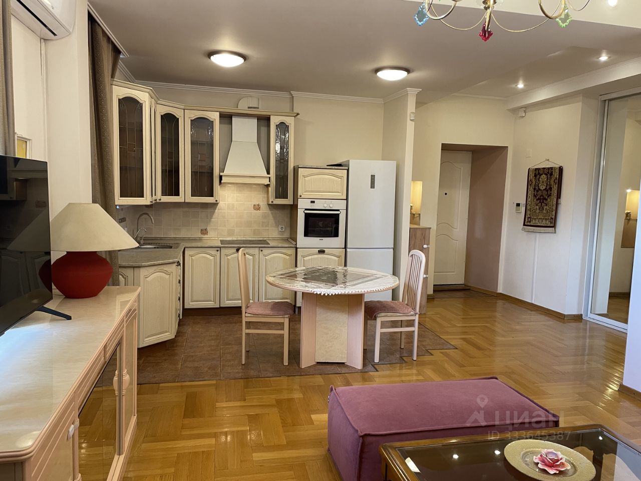 2-комн. квартира, 57 м², 4/8 этаж