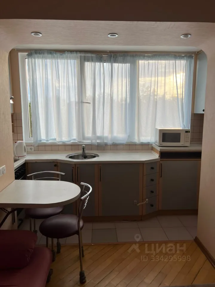 2-комн. квартира, 50 м², 4/16 этаж