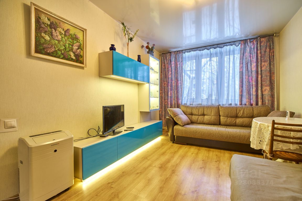 2-комн. квартира, 42 м², 1/5 этаж