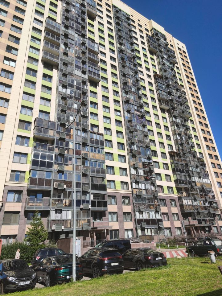 2-комн. квартира, 65 м², 20/25 этаж