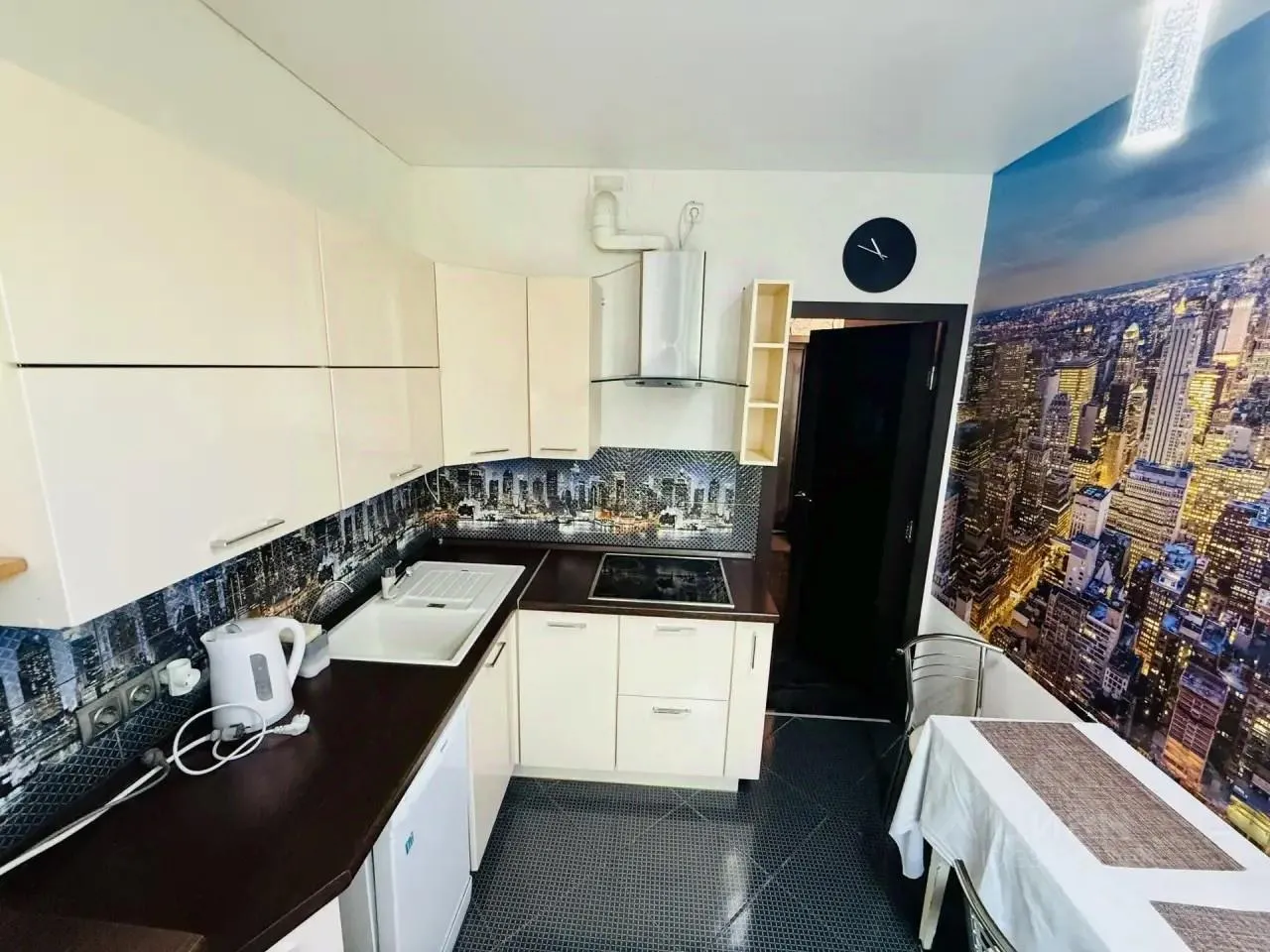2-комн. квартира, 54 м², 10/12 этаж