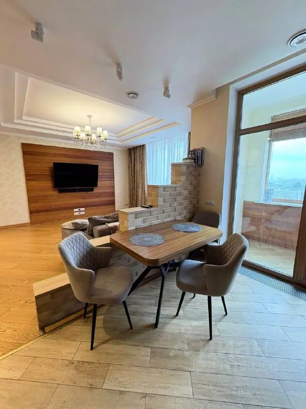 2-комн. квартира, 80 м², 21/40 этаж