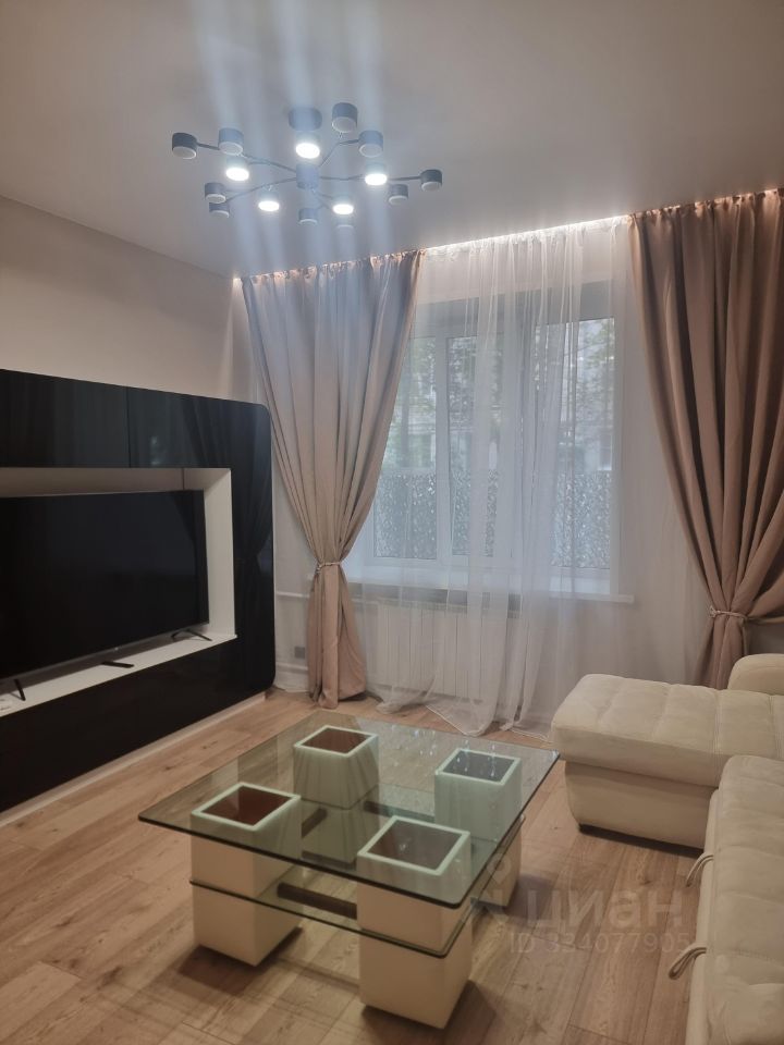 2-комн. квартира, 62 м², 1/5 этаж