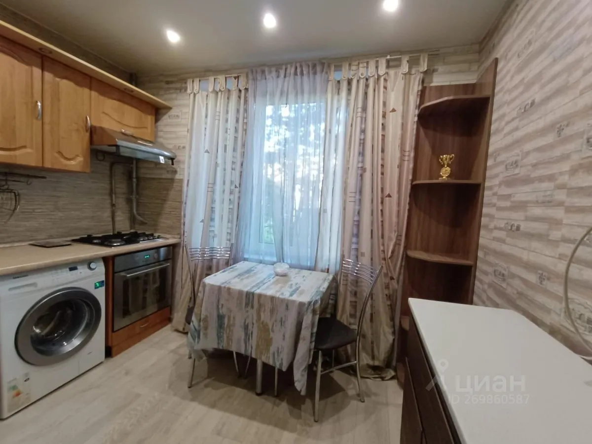 2-комн. квартира, 48 м², 1/9 этаж