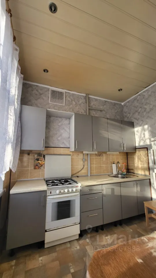 2-комн. квартира, 55 м², 2/5 этаж