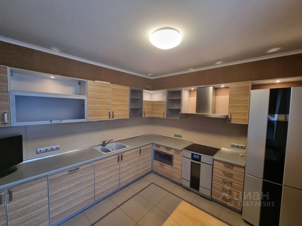 3-комн. квартира, 75 м², 8/12 этаж
