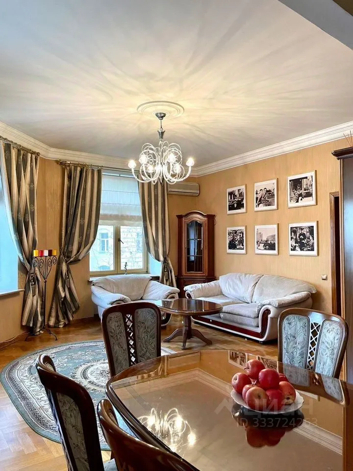 2-комн. квартира, 62 м², 2/8 этаж