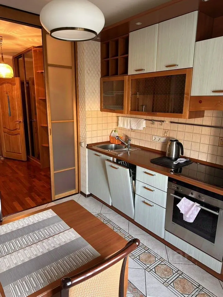 2-комн. квартира, 60 м², 6/14 этаж