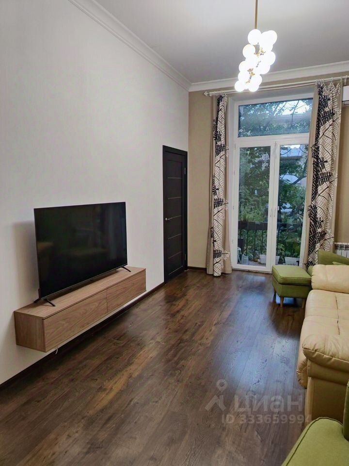 3-комн. квартира, 65 м², 3/5 этаж