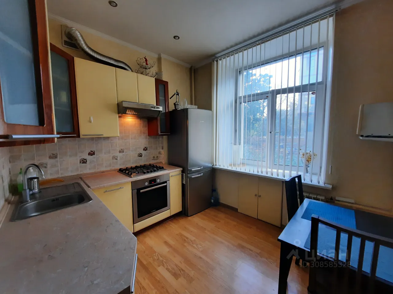 2-комн. квартира, 52 м², 3/12 этаж