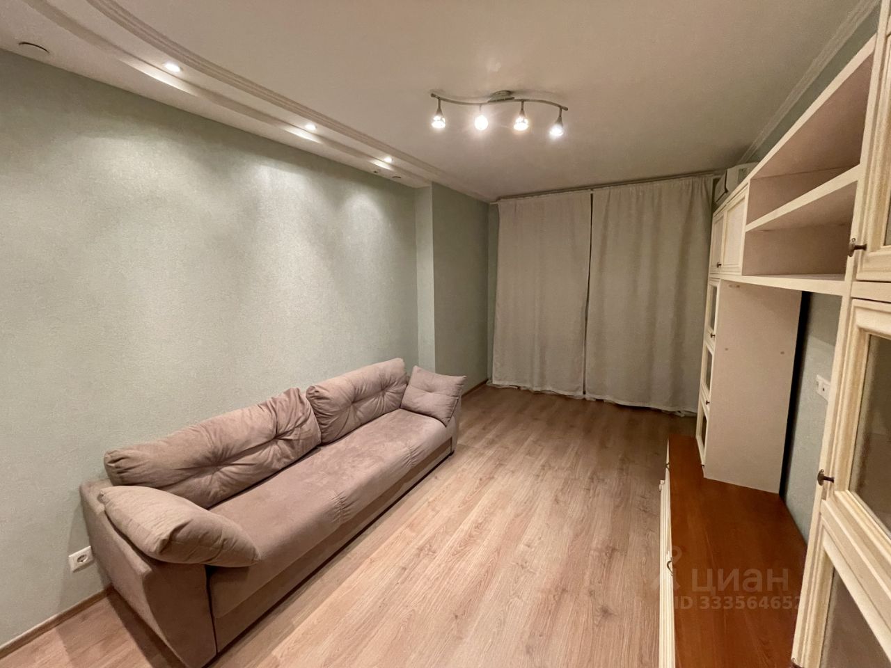 2-комн. квартира, 70 м², 14/37 этаж