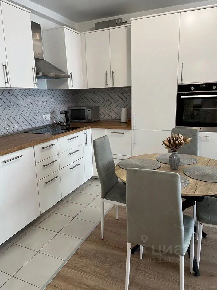 3-комн. квартира, 54 м², 25/25 этаж