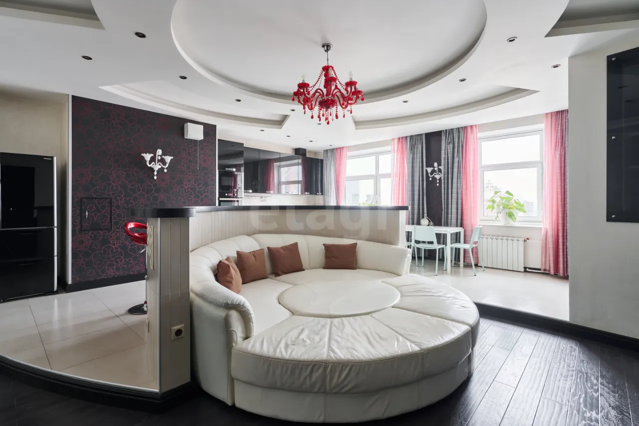 2-комн. квартира, 93 м², 18/22 этаж