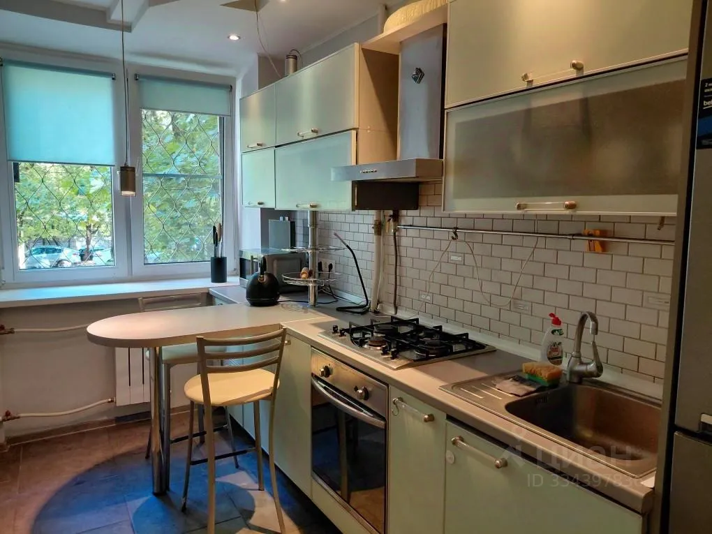 2-комн. квартира, 41 м², 1/9 этаж